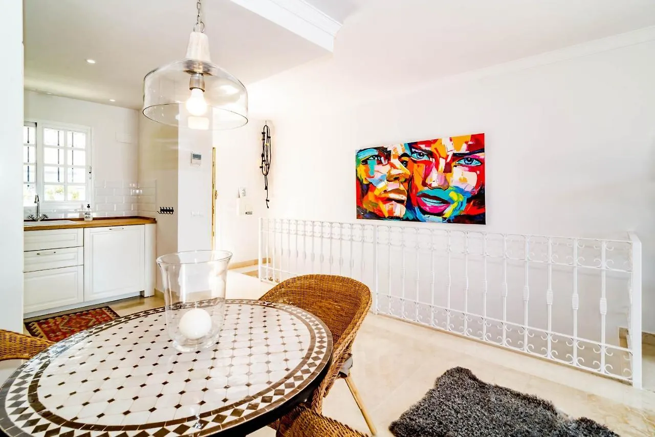 Ap165 - Contemporary Scandinavian Style Apartment Marbella 0*,