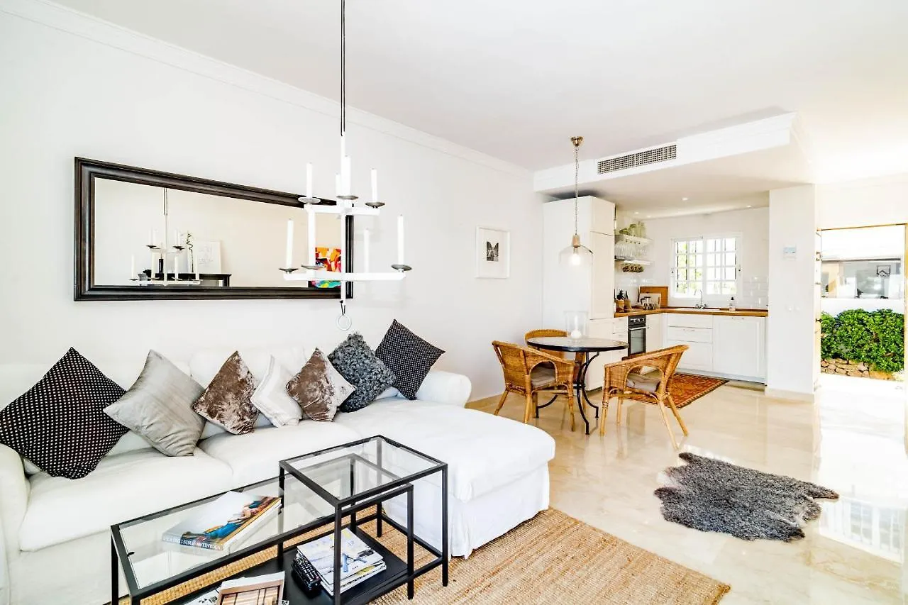 Ap165 - Contemporary Scandinavian Style Apartment Marbella
