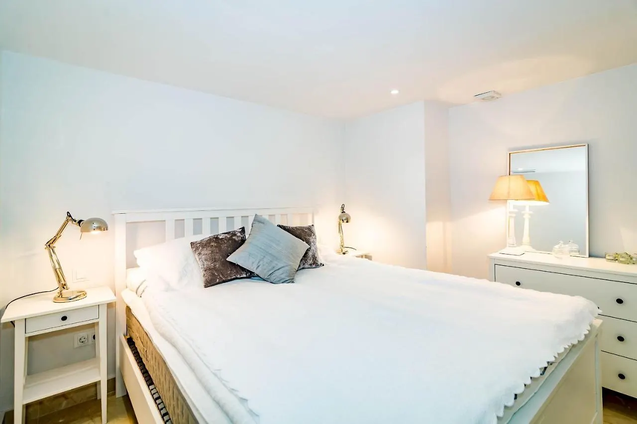 Ap165 - Contemporary Scandinavian Style Apartment Marbella